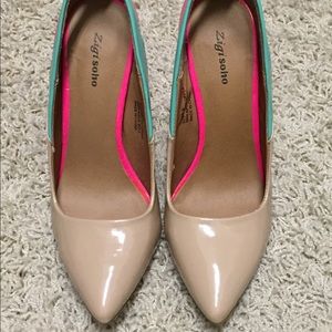 Multi-colored Pumps