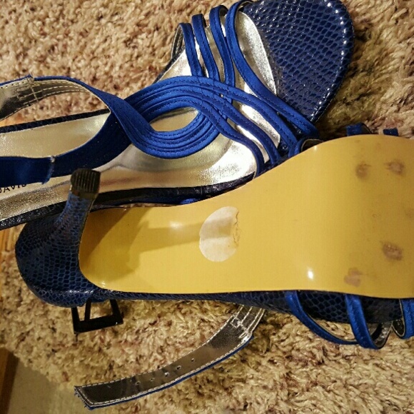 Heels - Picture 3 of 3