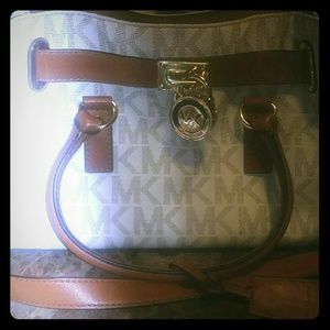 Michael kors hangbag