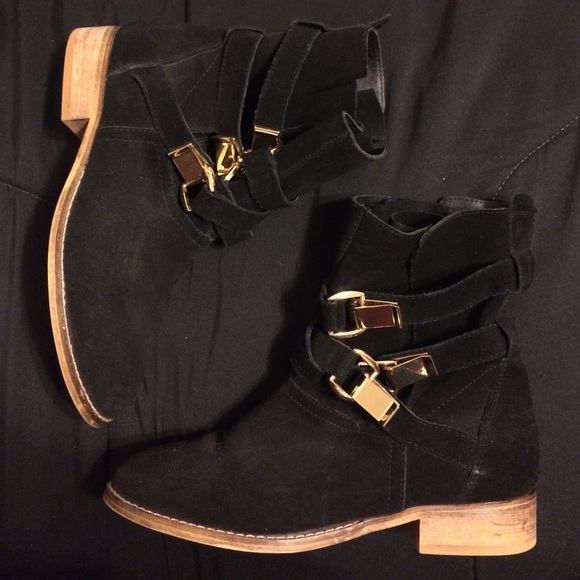 Steve Madden Haggle Booties