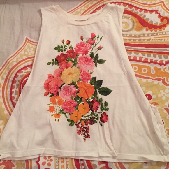 Floral muscle tank