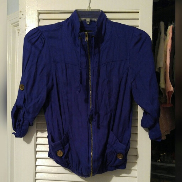 Half sleeve jacket