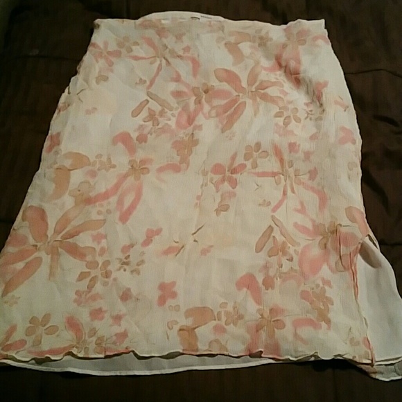 springtime skirt, with crinkle effect & side slit - Picture 1 of 4