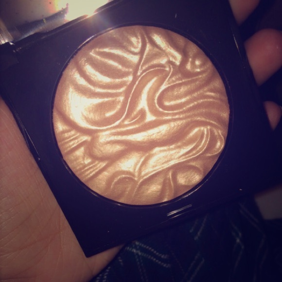 LAURA MERCIER HIGHLIGHTER💫✨