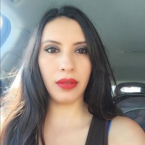 Meet your Posher, Veronica