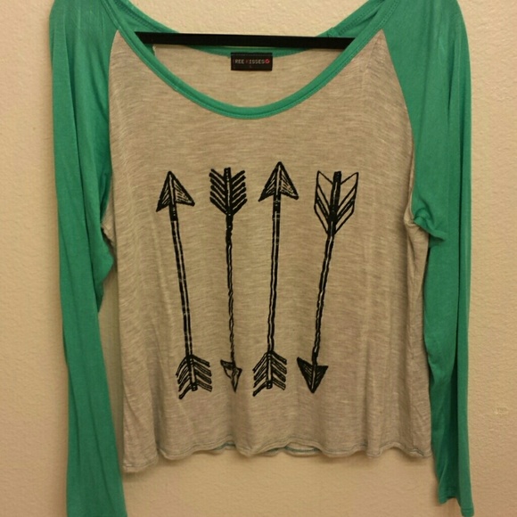 Ree kisses arrow shirt