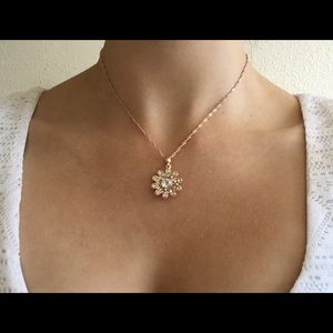 Rose Gold Brilliant Gem Flower Necklace