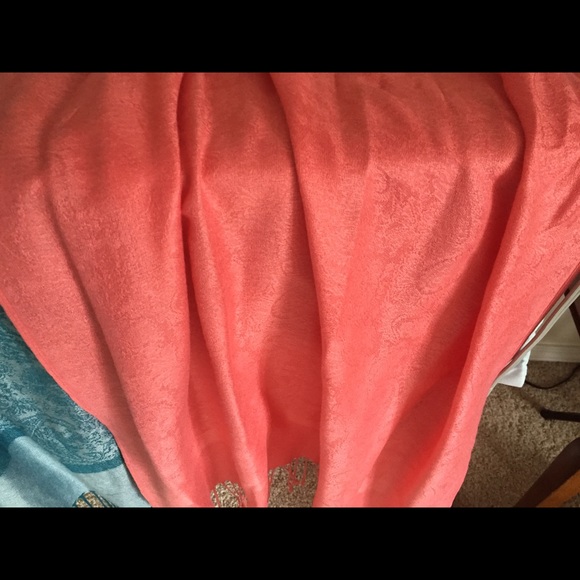 🌺Three Spring-colored Scarfs /Wraps 🌺 - Picture 2 of 3