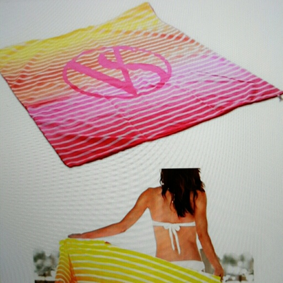 NWT Victorias secret beach blanket - Picture 2 of 3