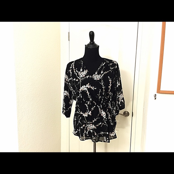NWOT Floral Blouse