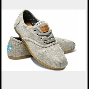 TOMS shoes