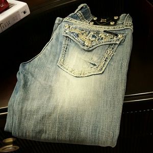 Miss Me Capri Jeans..faded wash