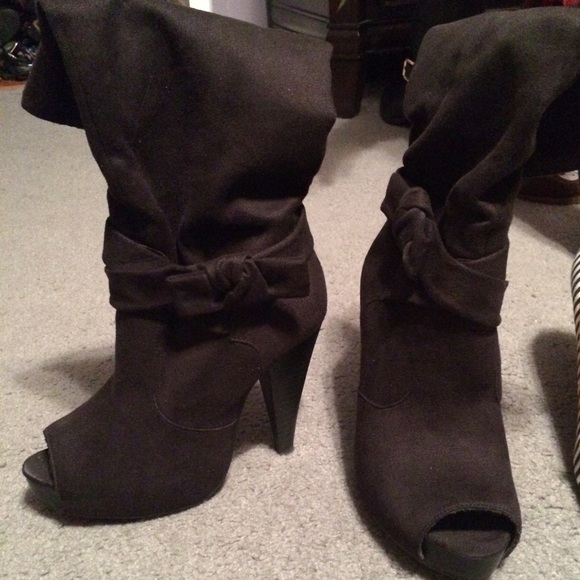 Peep toe black suede boots