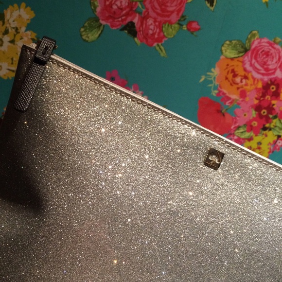 kate spade Handbags - NWT 2xHP!🎉Kate spade silver glitter bug clutch