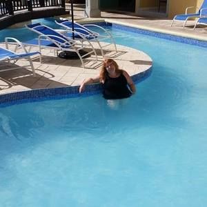 Meet your Posher, Annette