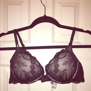 Victoria's Secret Miraculous Plunge Push Up Bra