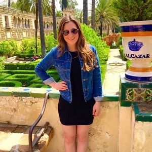 Meet your Posher, Alli