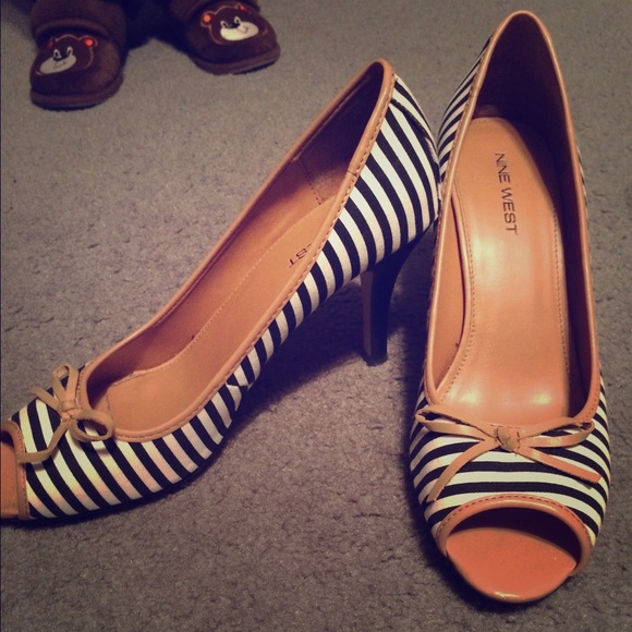 Peep toe, white and black stripe, heels