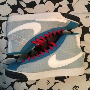 Women's Nike Blazer Size 8