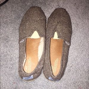 Sparkly grey toms