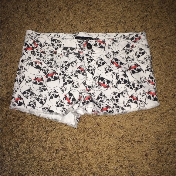 Skull shorts