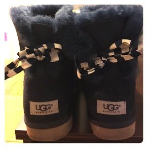 navy blue ugg boots