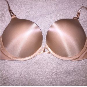 34c vs bombshell bra nude