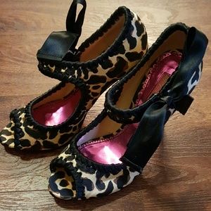 Betsey Johnson Satin Leopard Bow Heels