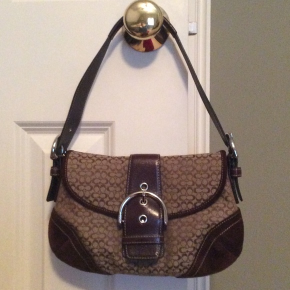 Coach classic shoulder bag - Picture 1 of 1