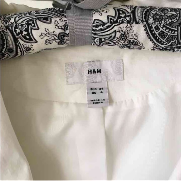 Winter White Blazer - Picture 2 of 2