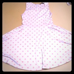 Pretty polka dot dress!