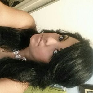 Meet your Posher, Alejandra