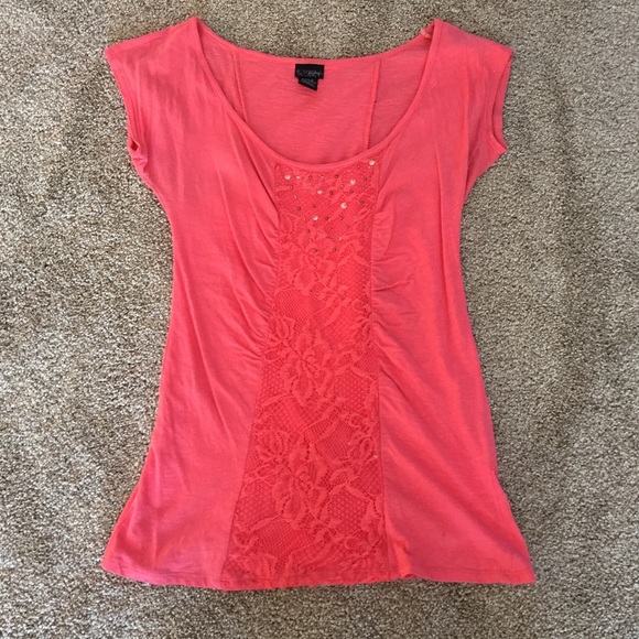 Daytrip Tops - Coral pink daytrip shirt size small