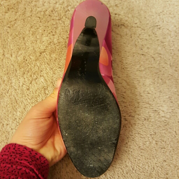 Size 9 pink polka dot pump - Picture 3 of 4