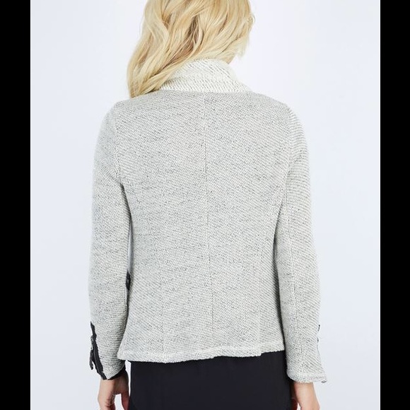 ON HOLD 🎉HP🎉 Lauren knit blazer NEVER WORN - Picture 2 of 4