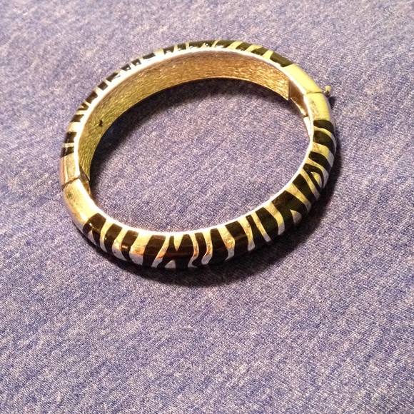 Silver tone bracelet