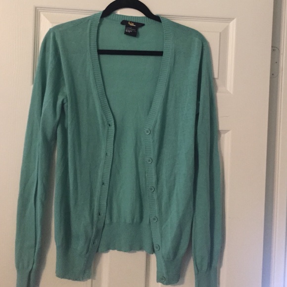 Cardigan sweater