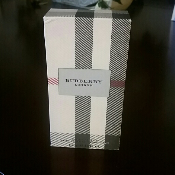 Burberry London perfume