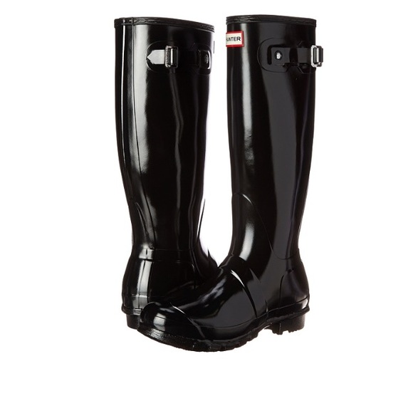 Black hunter boots AND matching hunter socks