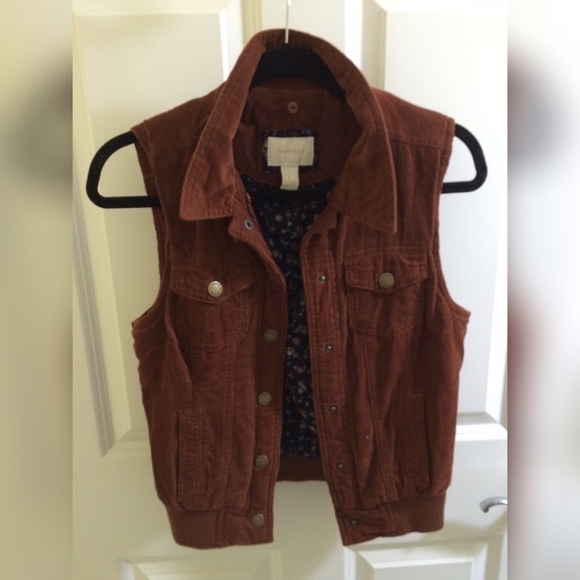 Forever 21 Corduroy vest