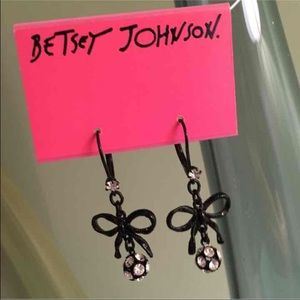 NWT Betsey Johnson earrings