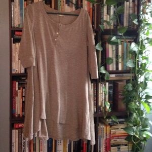 Oatmeal tan tunic top like Free People- 3/4 sleeve