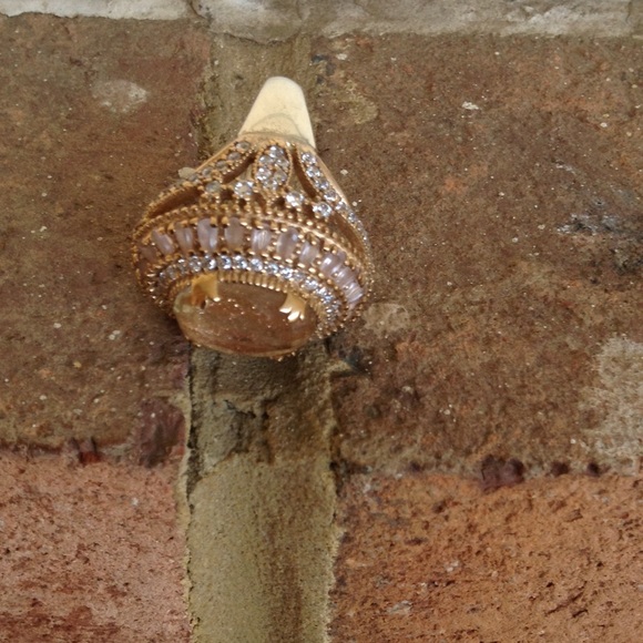 GOLDEN WHITE TOPAZ RING - Picture 4 of 4