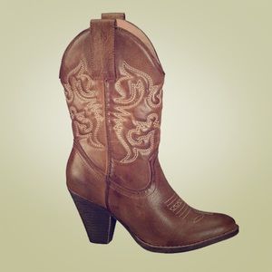 Maurices Women's Western Boots!