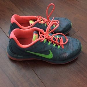 ⚡️FLASH SALE⚡️Nike dual fusion, size 9