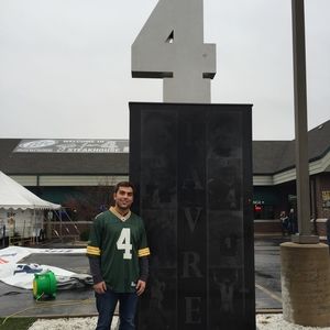 Meet your Posher, Dylan