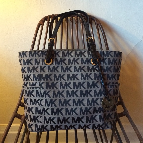 MICHAEL Michael Kors E/W Signature Tote