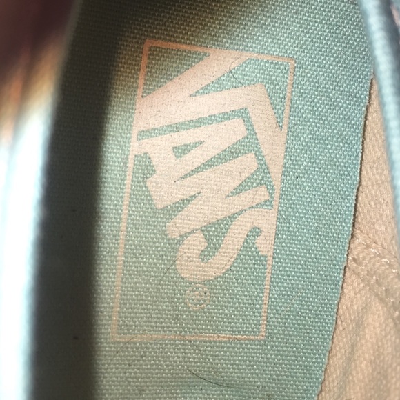 Vans - Picture 4 of 4