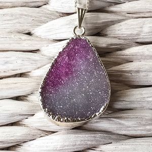 ⛔️Sold⛔️ Sale Jewelry Magenta White Druzy Necklace