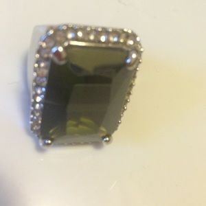 Size 8 emerald green fake ring